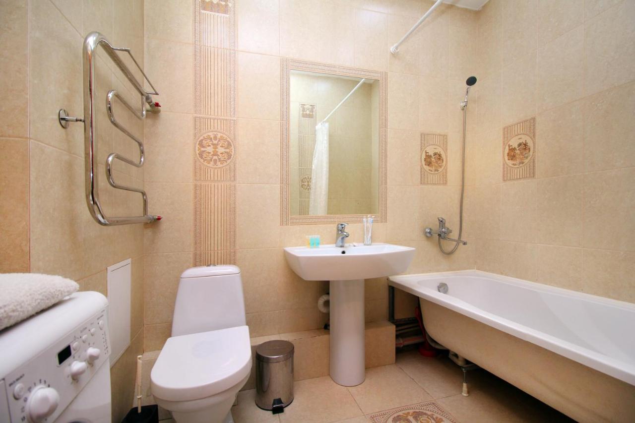 3-комнатная рядом ботаничесикй сад, атакент Apartment Almaty